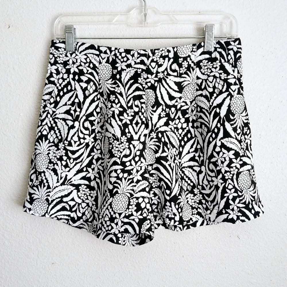Loft Black And White Pineapple Print Linen Blend Pull On Shorts Size XS